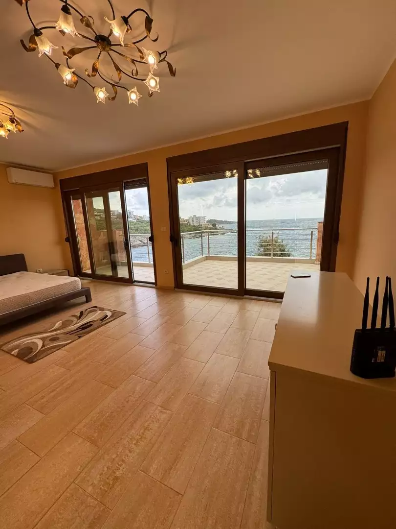 Villa 282m² in Montenegro, Utjeha. Priced at 750000€ rent photo-8