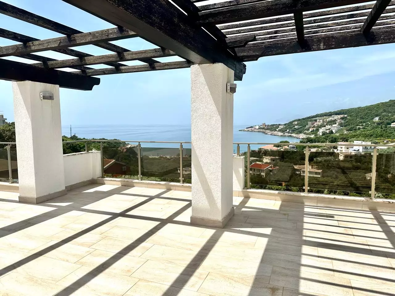House 366m² in Montenegro, Utjeha. Priced at 375000€ rent photo-12