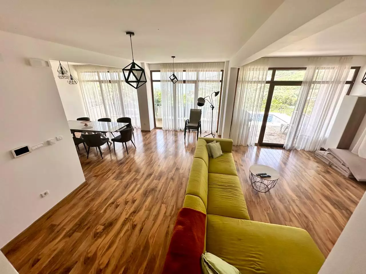 House 366m² in Montenegro, Utjeha. Priced at 375000€ rent photo-14