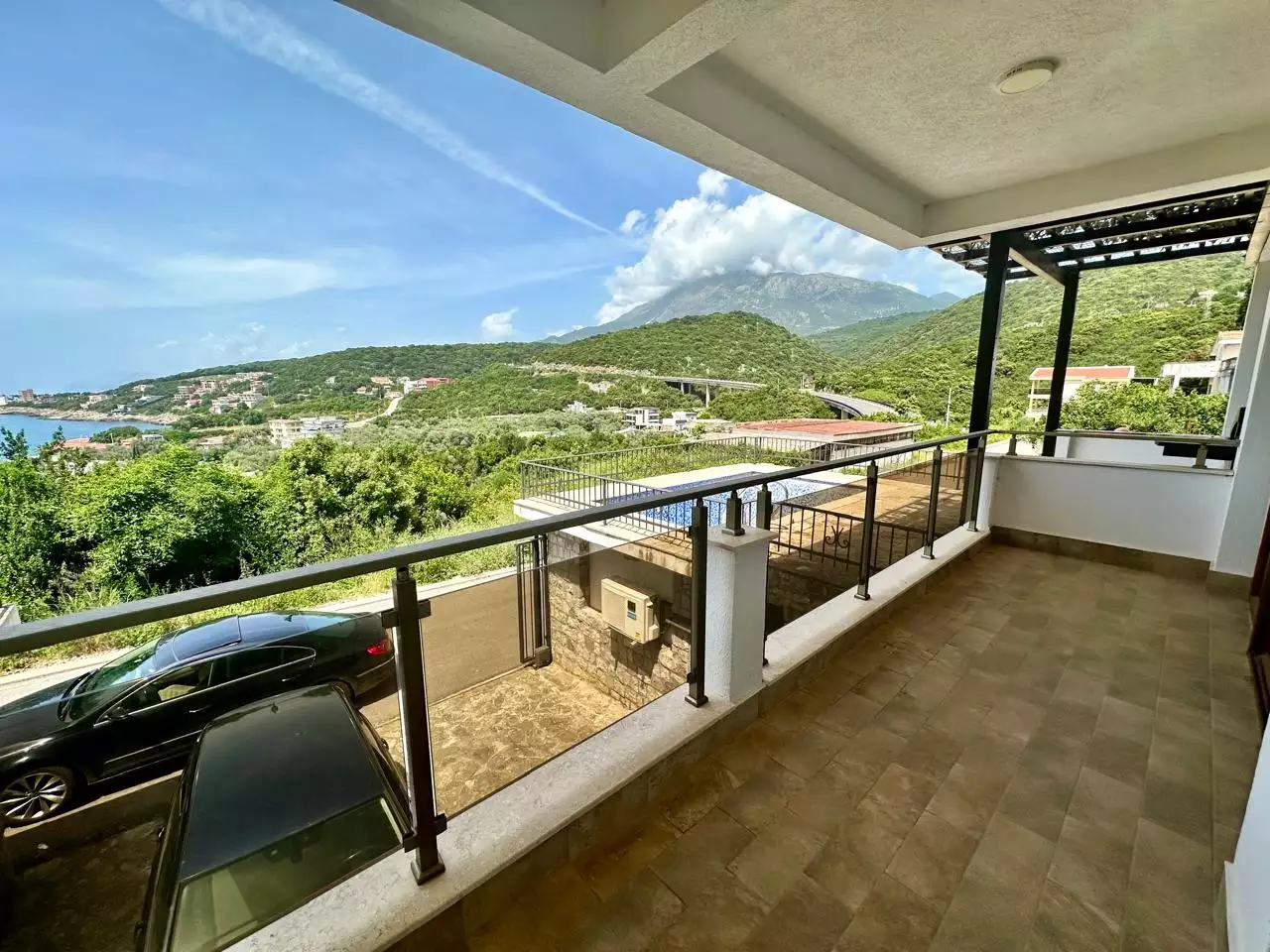 House 366m² in Montenegro, Utjeha. Priced at 375000€ rent photo-23