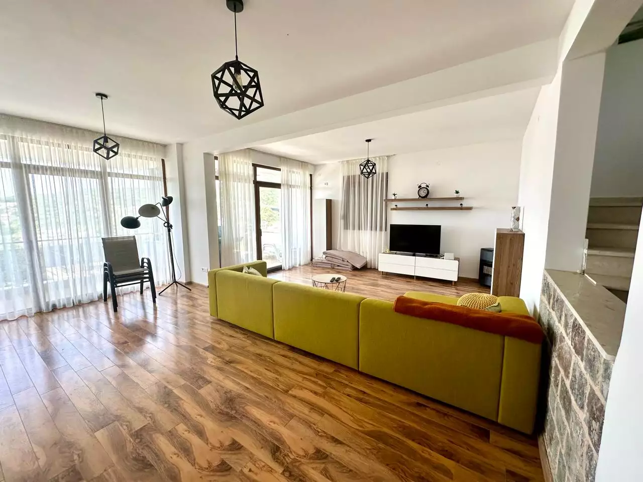 House 366m² in Montenegro, Utjeha. Priced at 375000€ rent photo-37