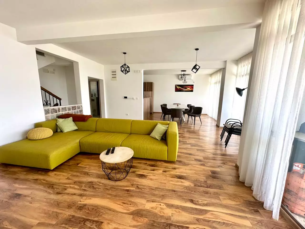 House 366m² in Montenegro, Utjeha. Priced at 375000€ rent photo-38