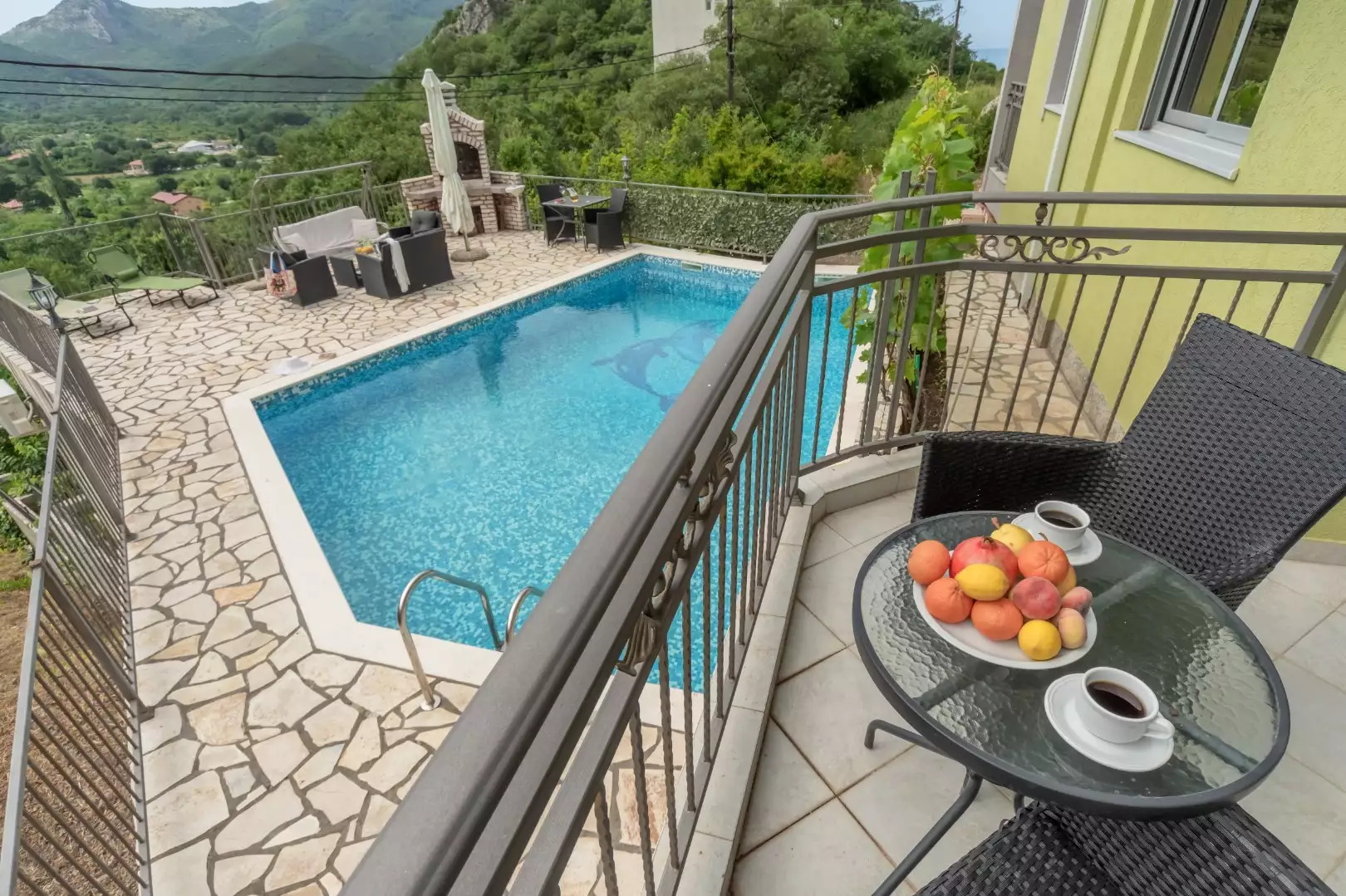 House 247m² in Montenegro, Bularica. Priced at 785000€ rent photo-2