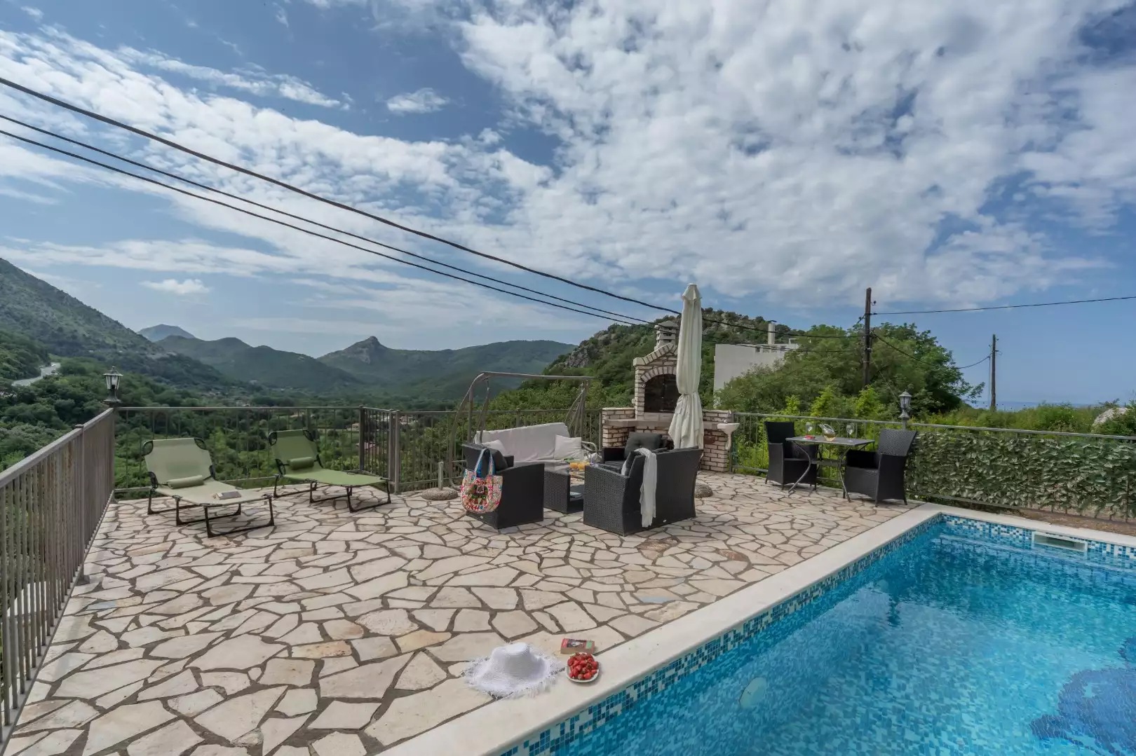 House 247m² in Montenegro, Bularica. Priced at 785000€ rent photo-9