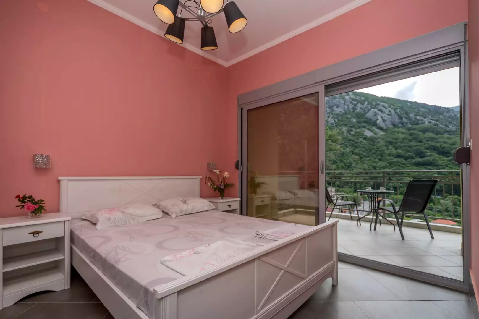 House 247m² in Montenegro, Bularica. Priced at 785000€ rent photo-17