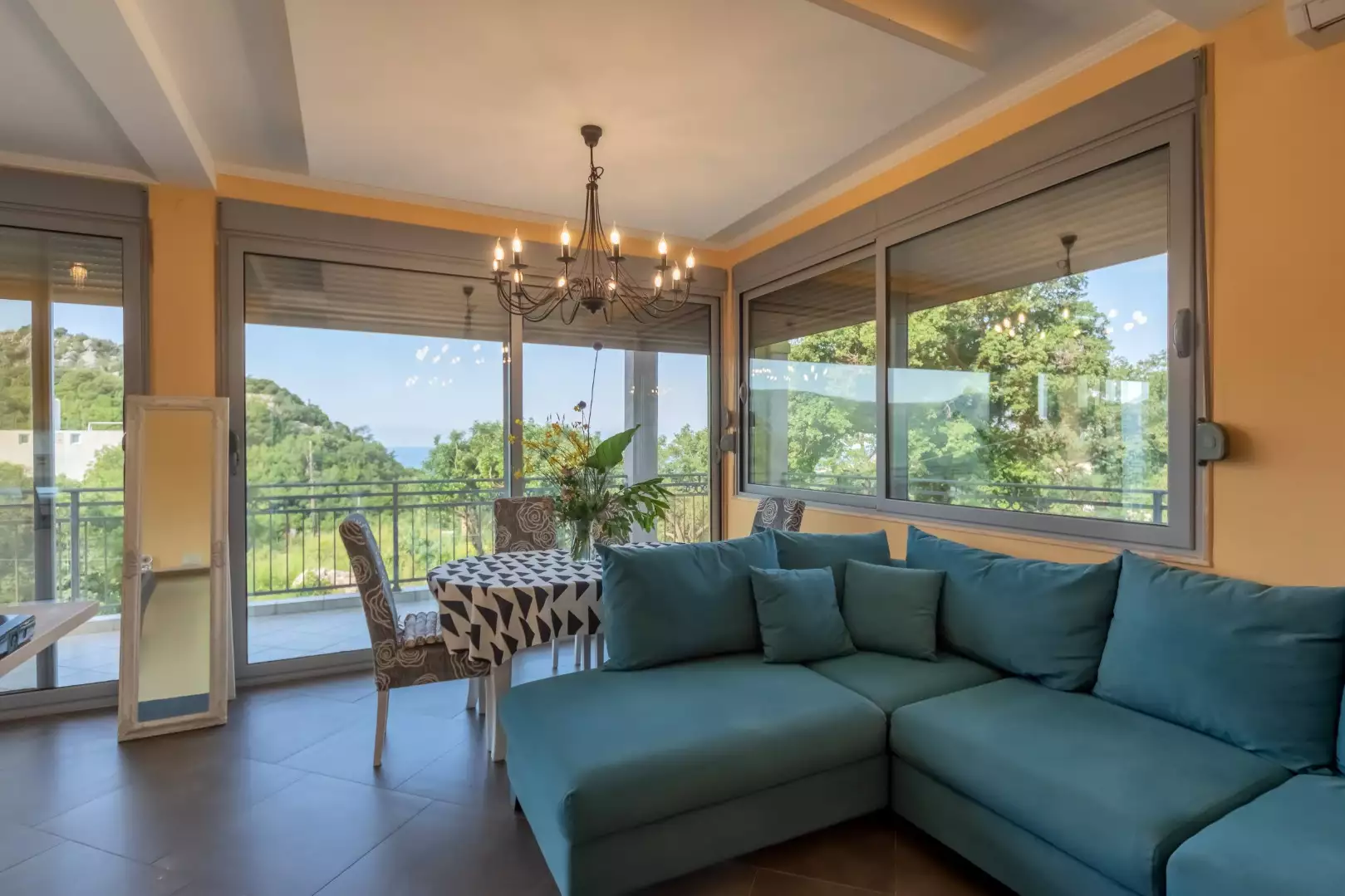 House 247m² in Montenegro, Bularica. Priced at 785000€ rent photo-21
