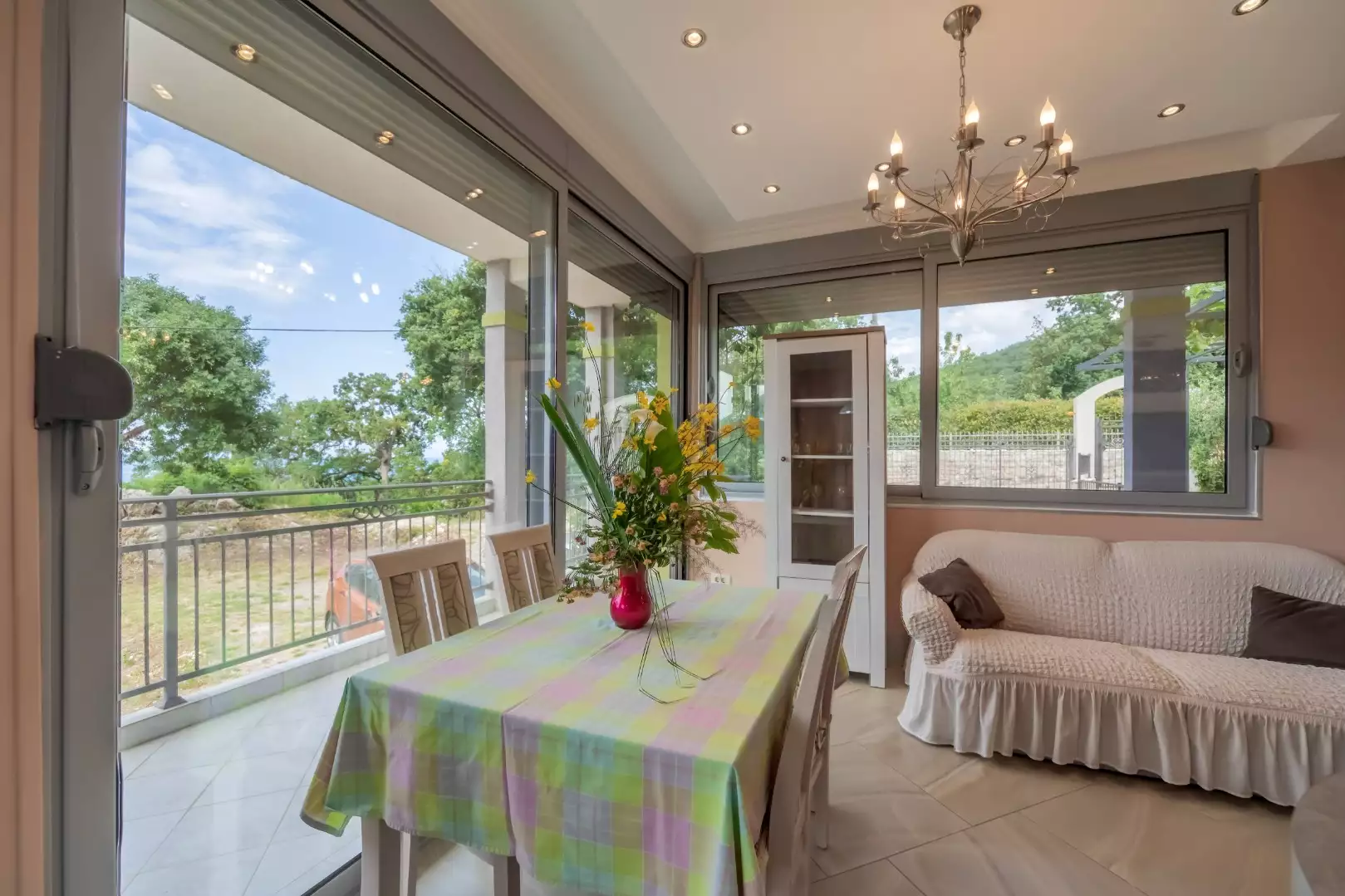 House 247m² in Montenegro, Bularica. Priced at 785000€ rent photo-24