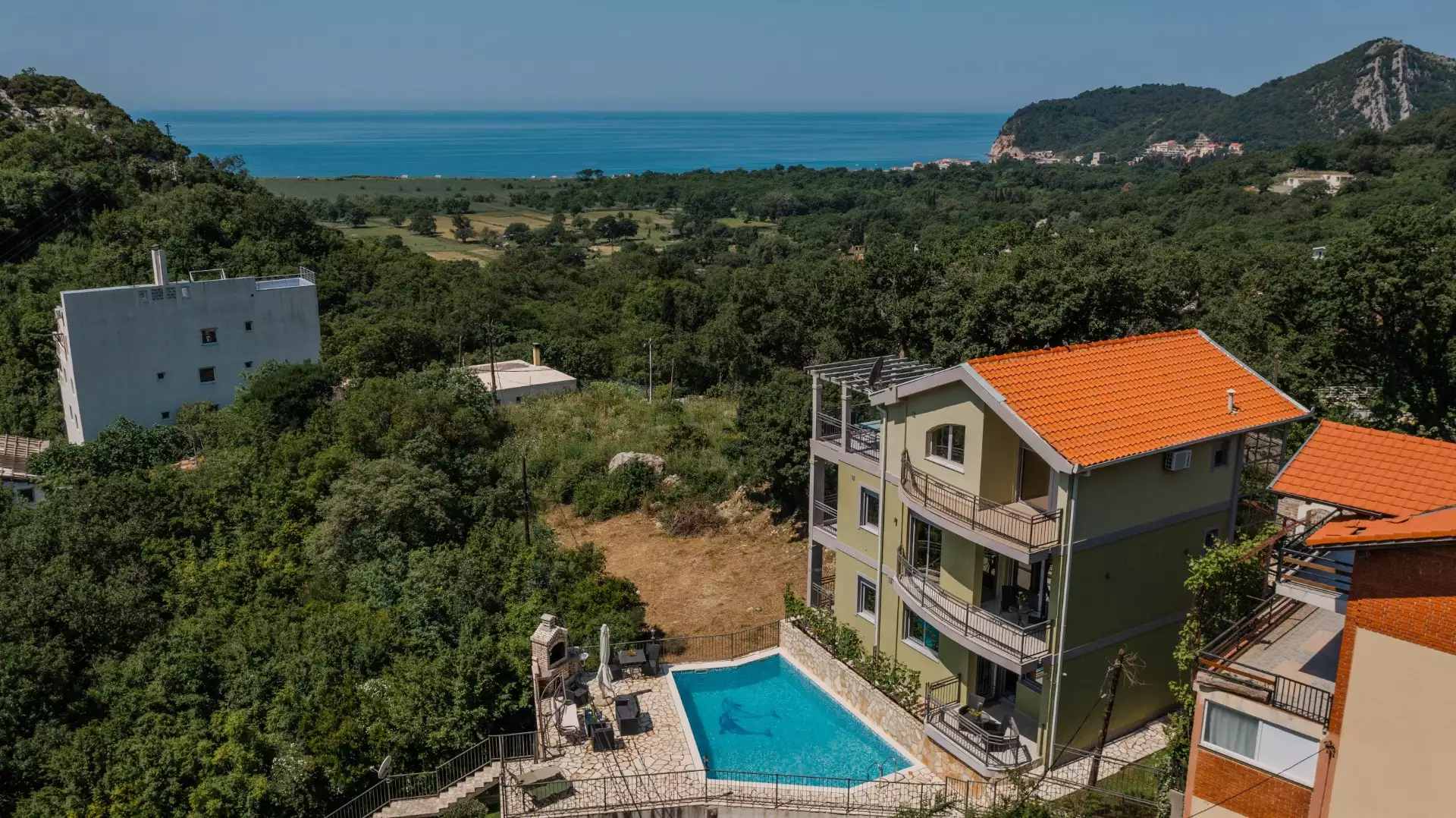 House 247m² in Montenegro, Bularica. Priced at 785000€ rent photo-43