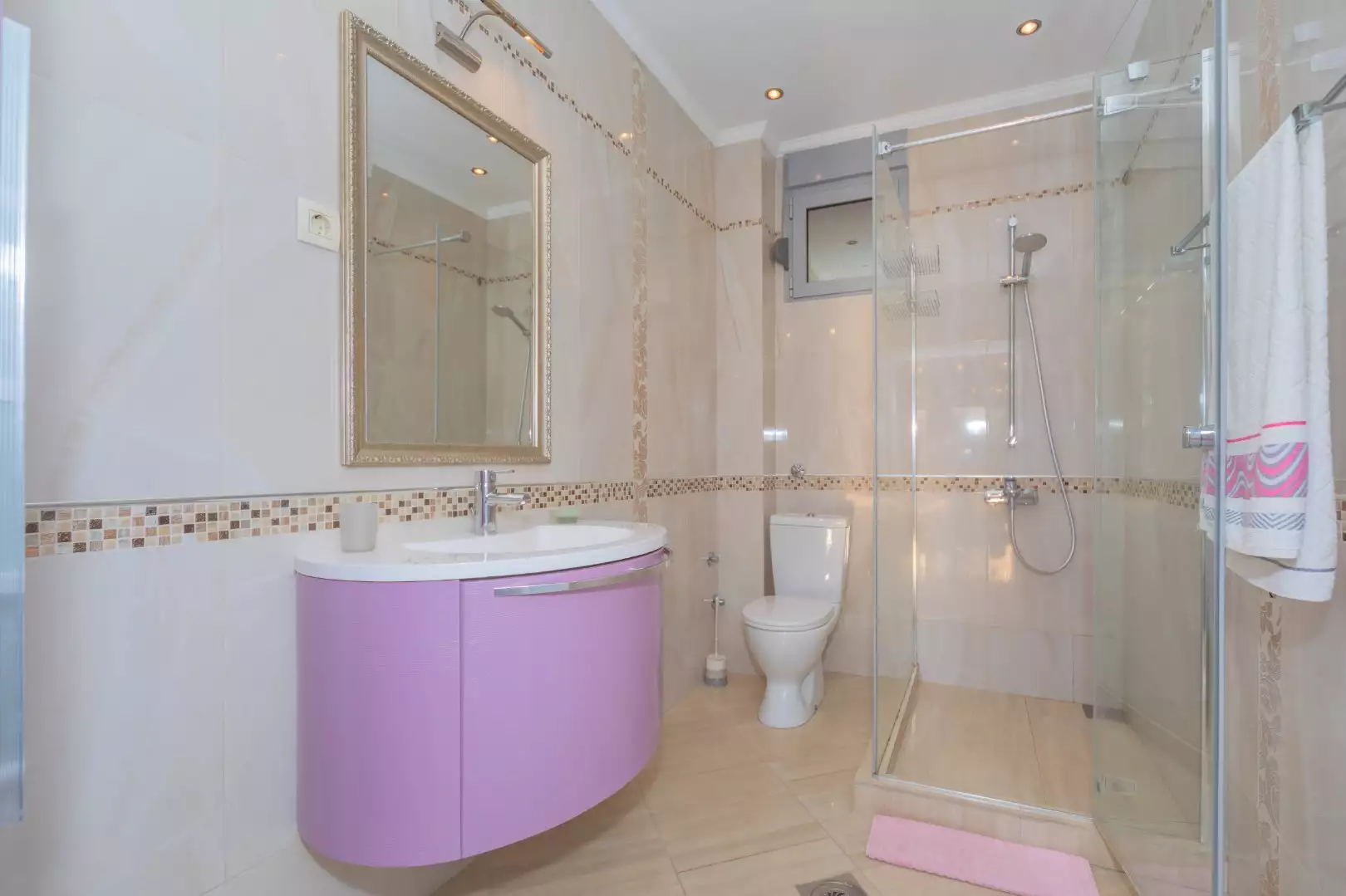 House 247m² in Montenegro, Bularica. Priced at 785000€ rent photo-52