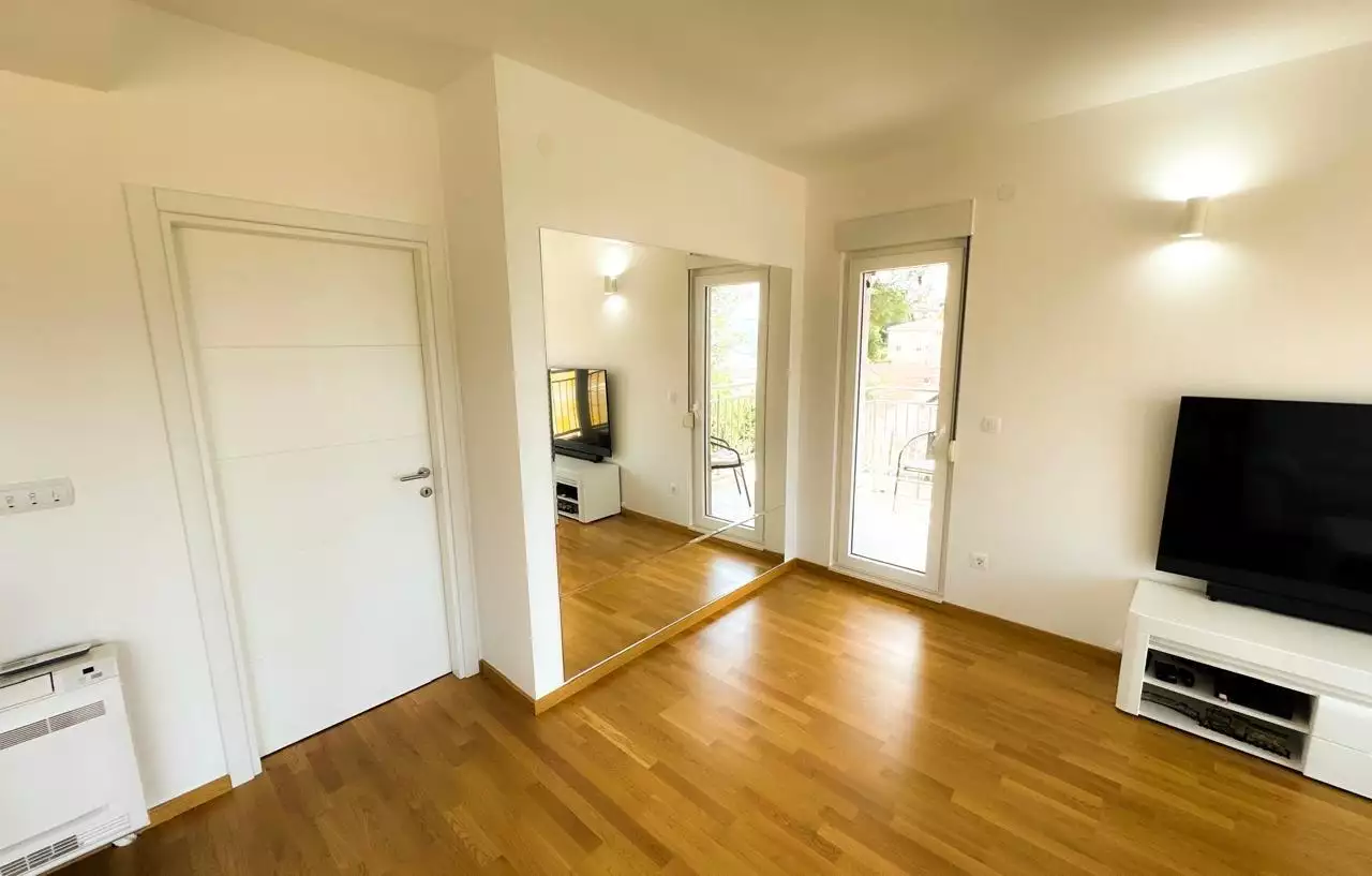 Flat 71m² in Montenegro, Tivat. Priced at 300000€ rent photo-4