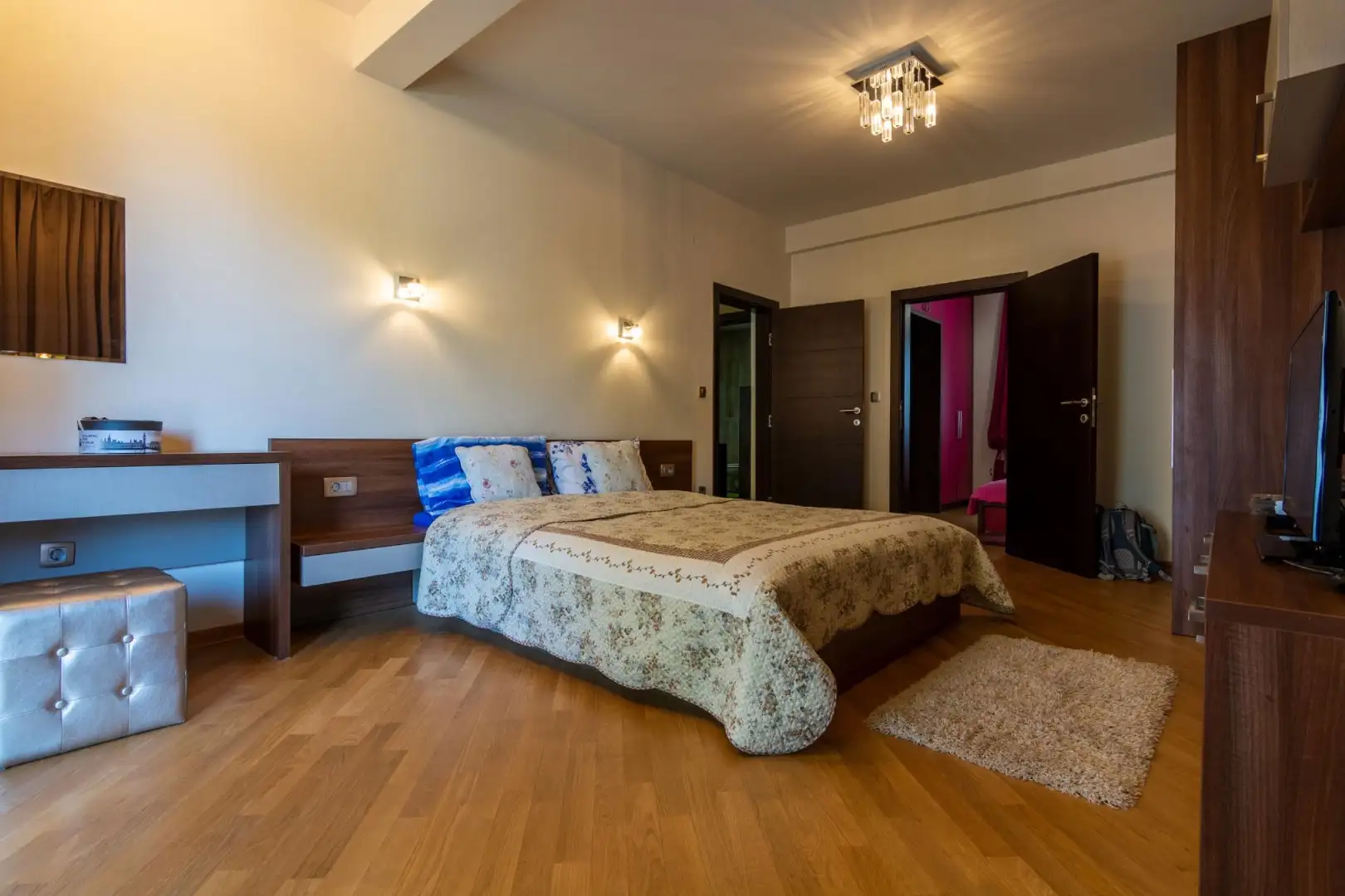 Villa 267m² in Montenegro, Tivat. Priced at 1200000€ rent photo-2