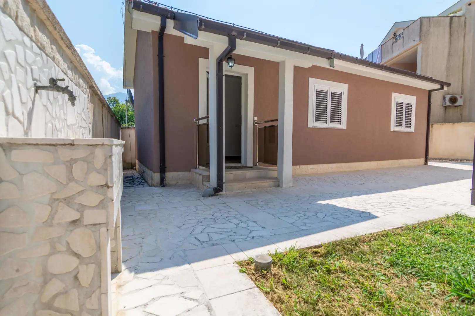 Villa 267m² in Montenegro, Tivat. Priced at 1200000€ rent photo-6