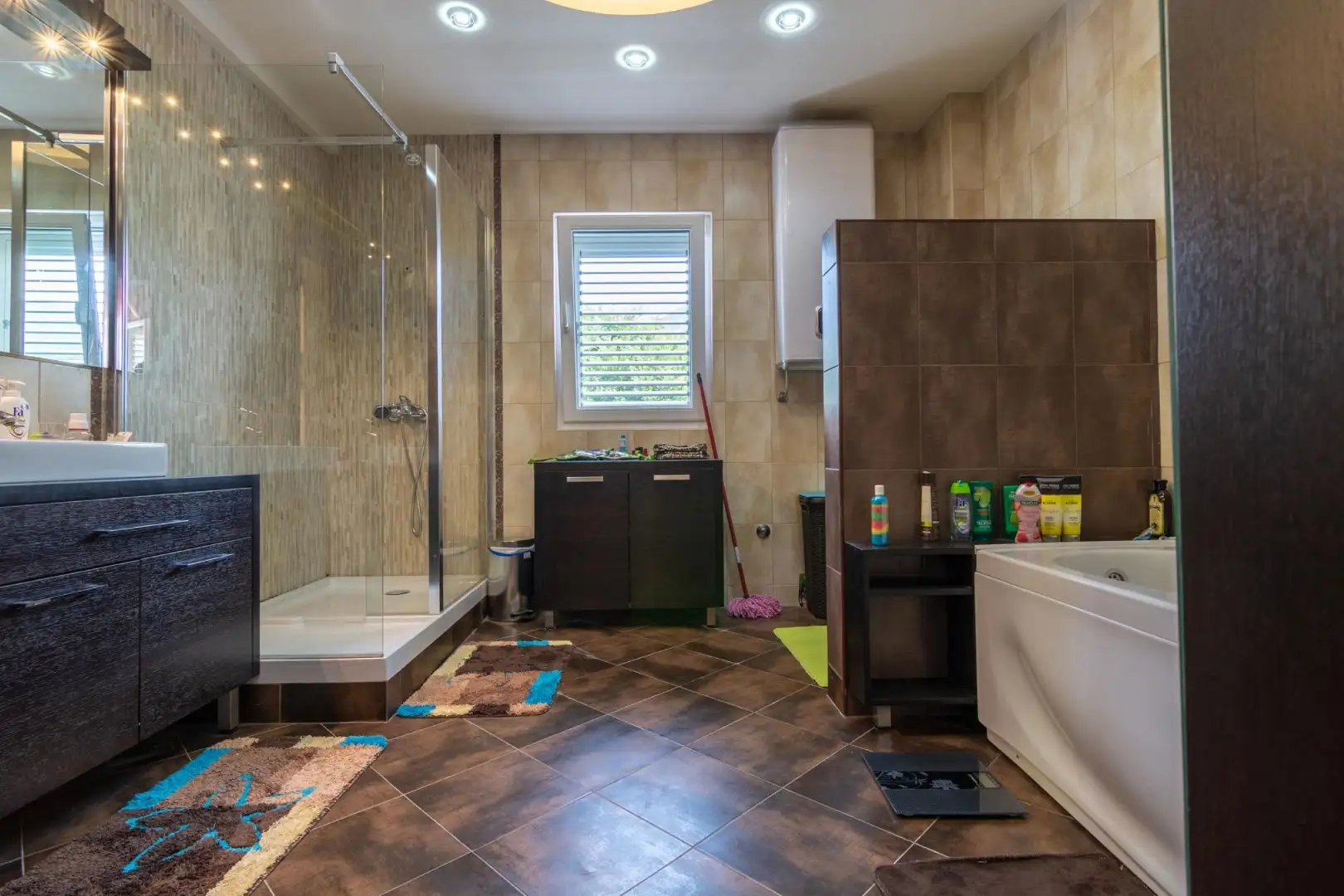 Villa 267m² in Montenegro, Tivat. Priced at 1200000€ rent photo-10