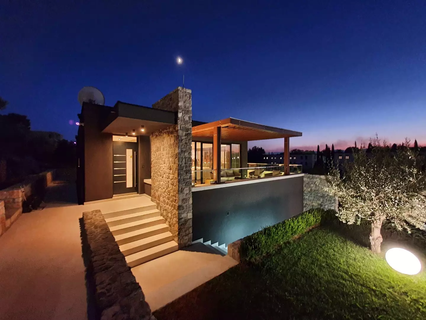Villa 162m² in Montenegro, Podgorica. Priced at 797500€ rent photo-6
