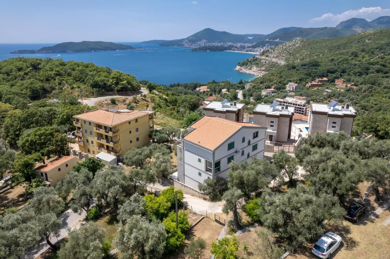 Villa 453m² in Montenegro, Przno. Priced at 990000€ rent photo-1