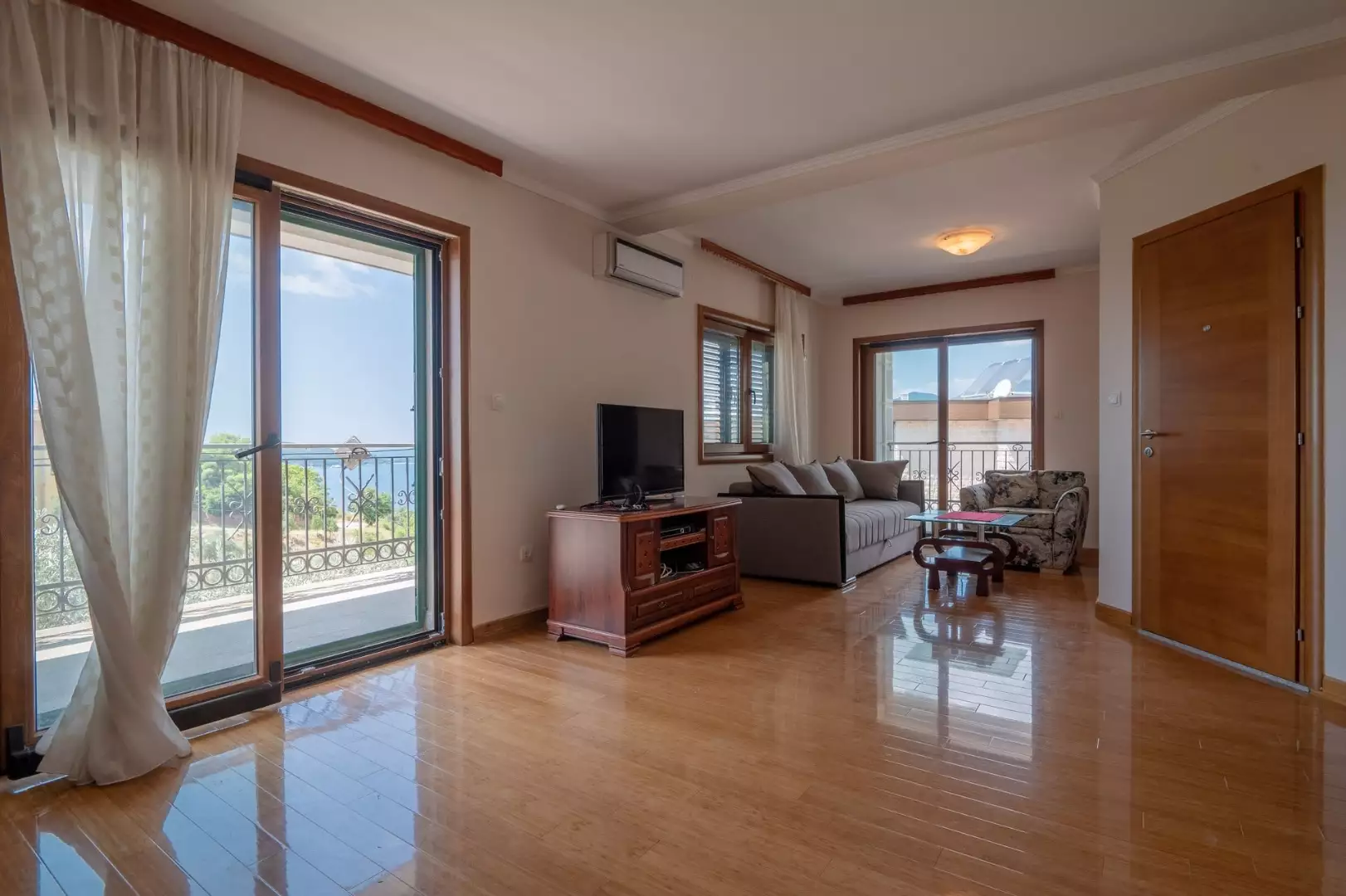 Villa 453m² in Montenegro, Przno. Priced at 990000€ rent photo-15