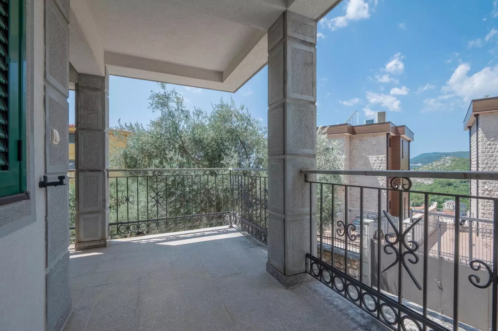 Villa 453m² in Montenegro, Przno. Priced at 990000€ rent photo-16
