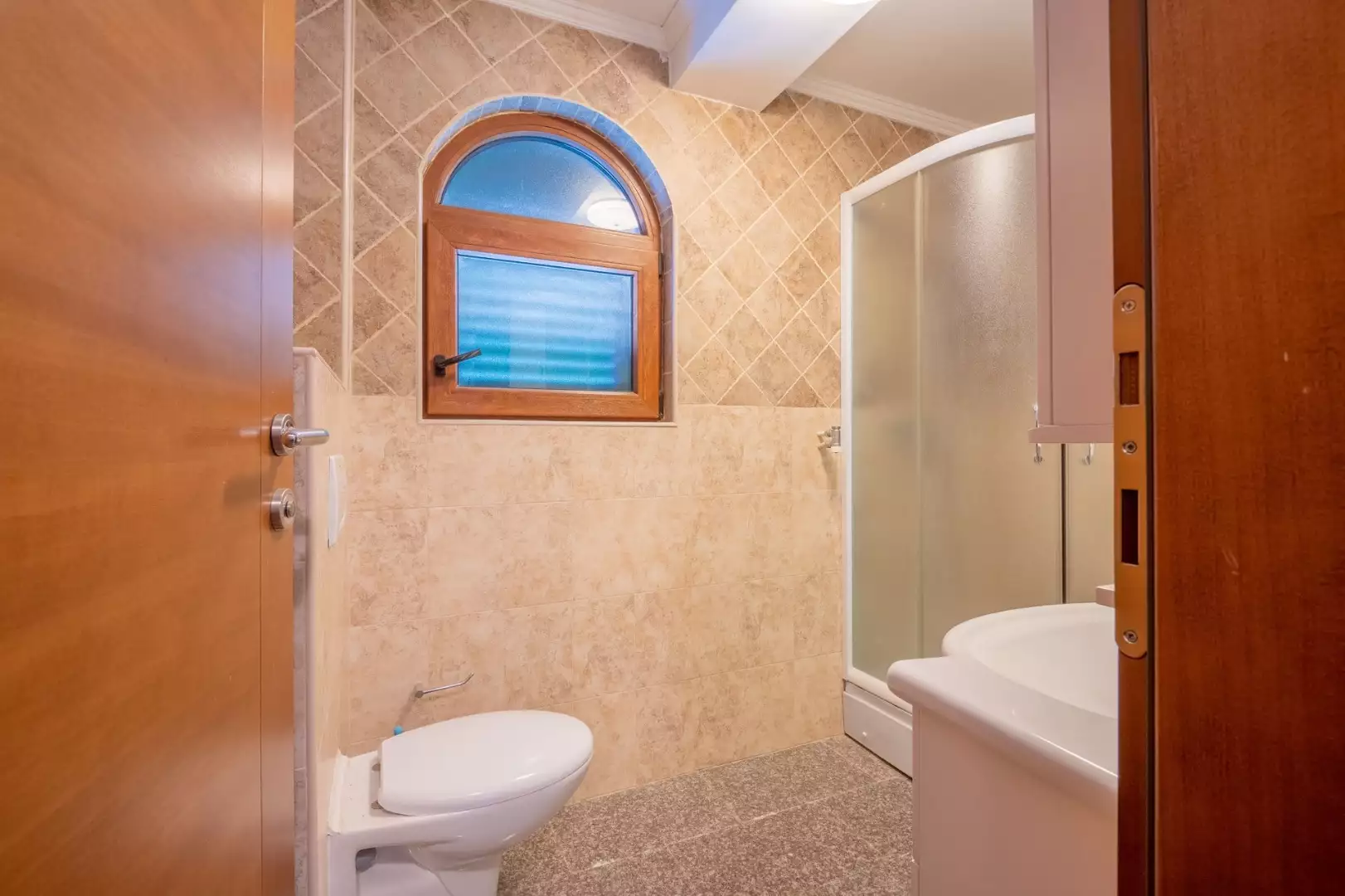 Villa 453m² in Montenegro, Przno. Priced at 990000€ rent photo-18