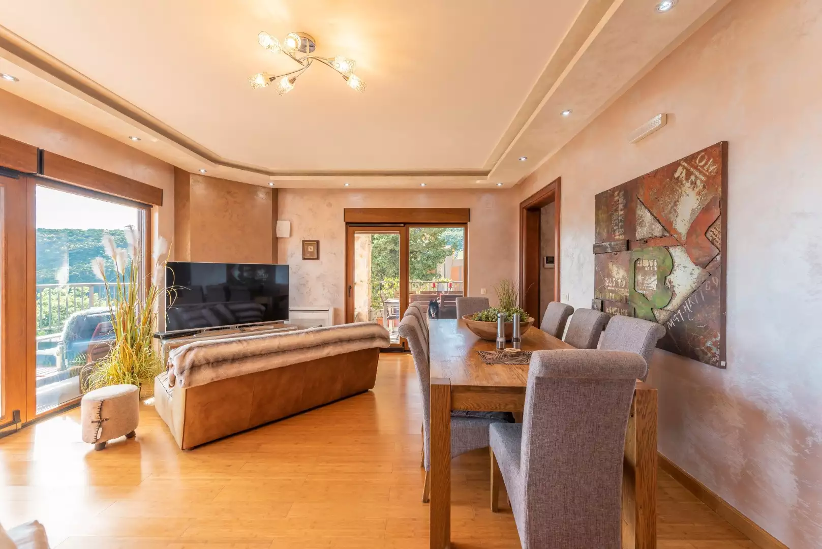 Villa 280m² in Montenegro, Budva. Priced at 600000€ rent photo-13