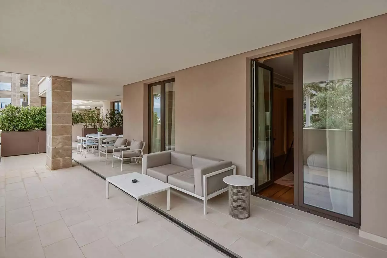 Flat 192m² in Montenegro, Tivat. Priced at 1680000€ rent photo-11