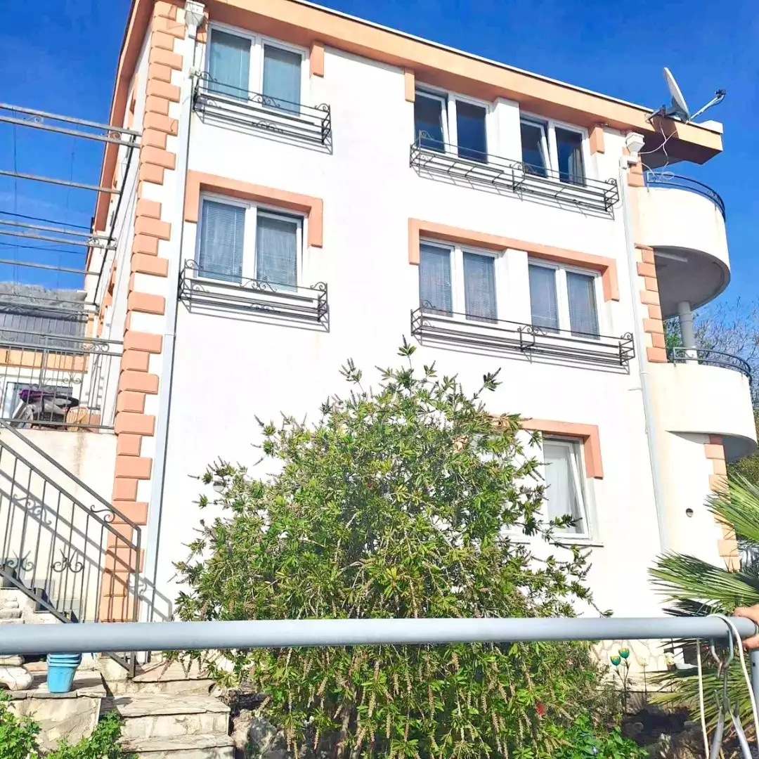 House 201m² in Montenegro, Dobra Voda. Priced at 240000€ rent photo-1