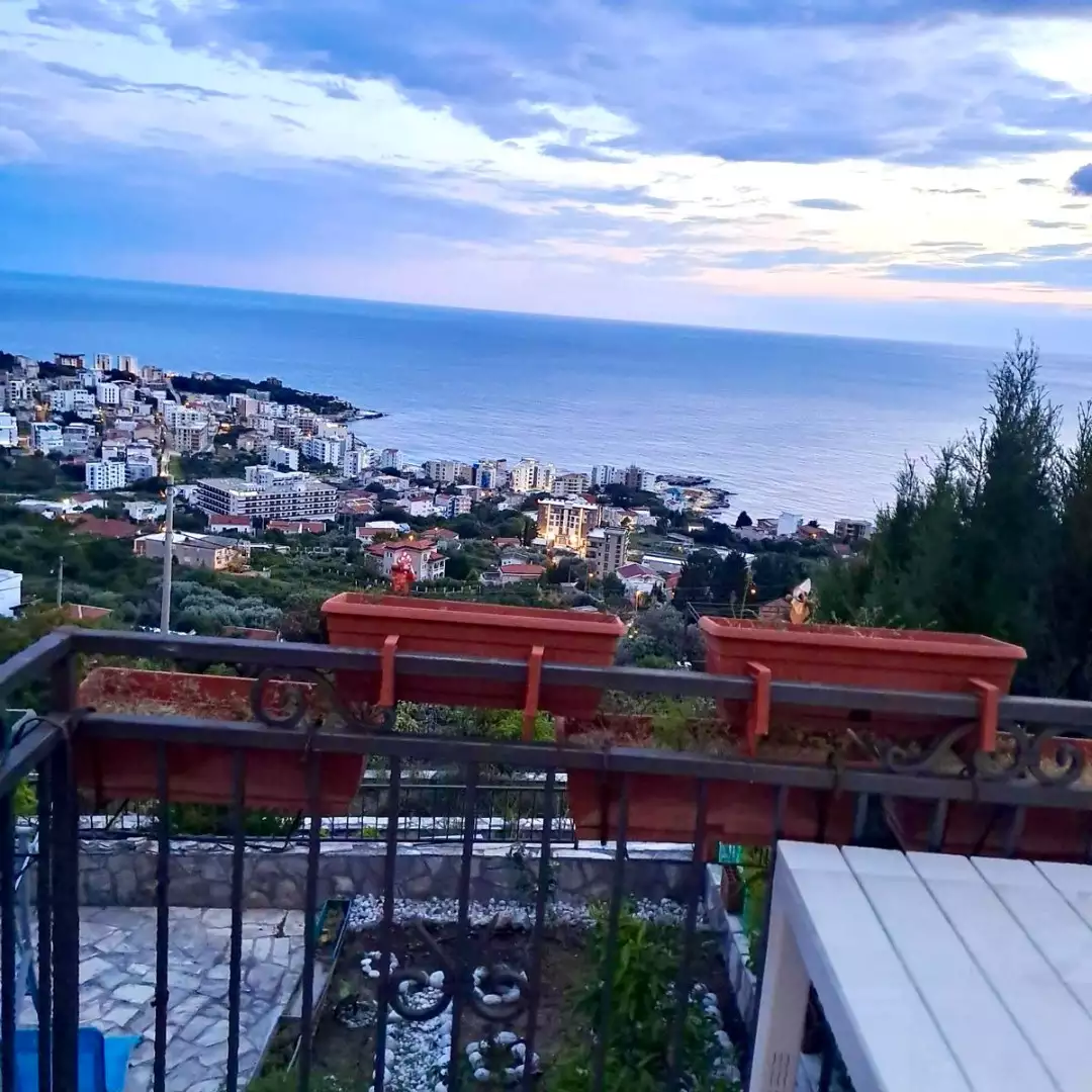 House 201m² in Montenegro, Dobra Voda. Priced at 240000€ rent photo-3