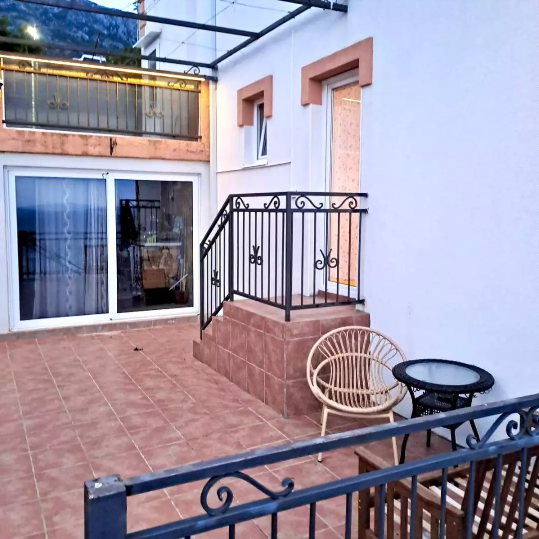 House 201m² in Montenegro, Dobra Voda. Priced at 240000€ rent photo-8