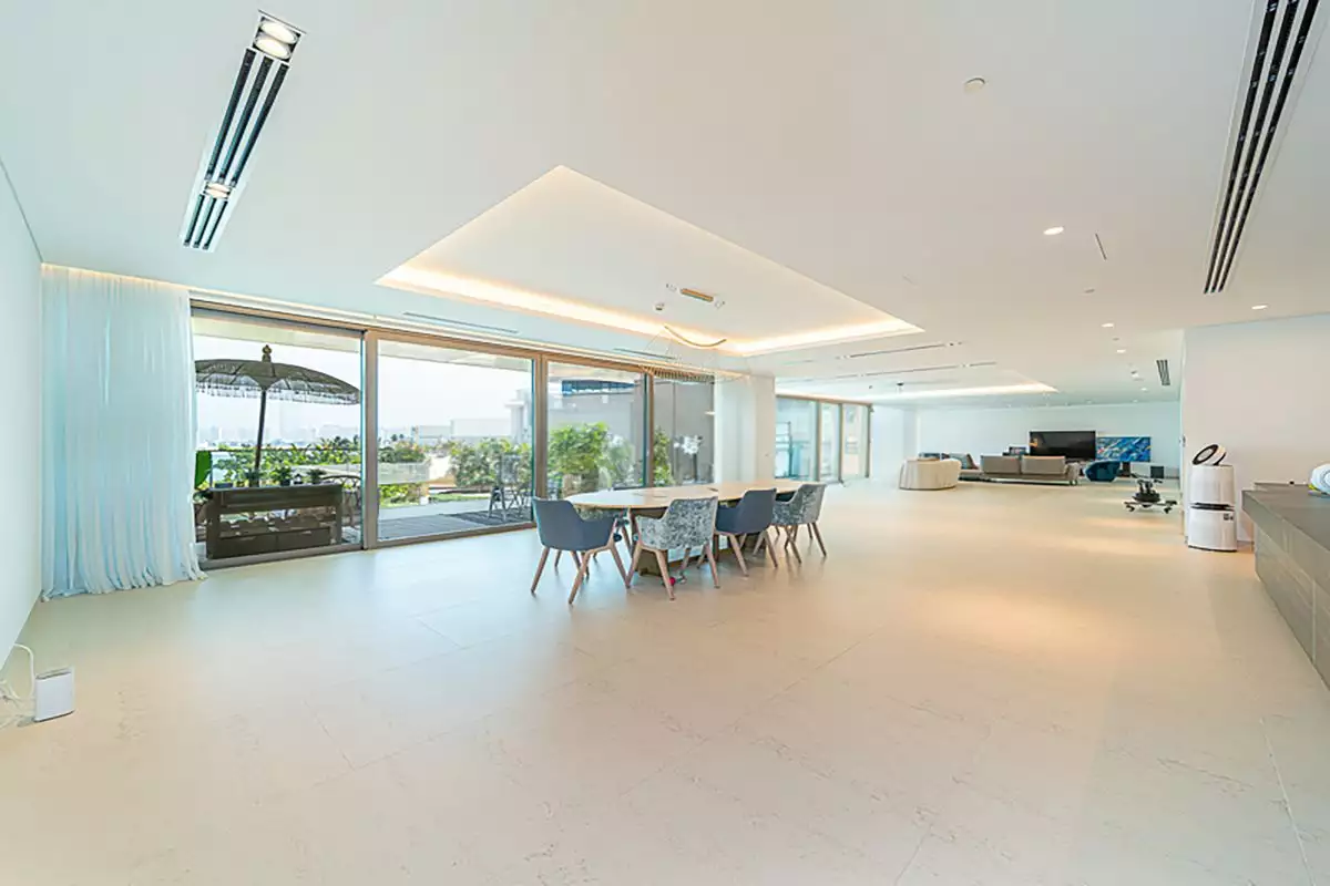 Flat 572m² in UAE, Dubai. Priced at 8808191€ rent photo-1