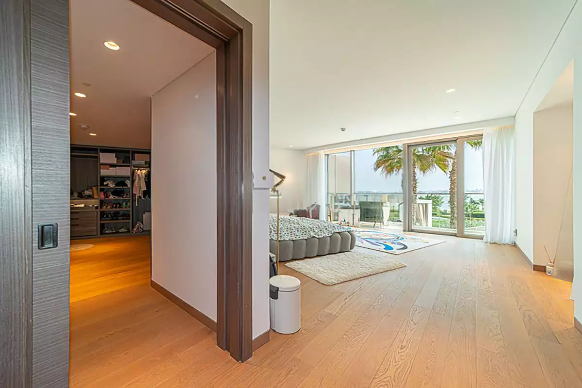 Flat 572m² in UAE, Dubai. Priced at 8808191€ rent photo-13