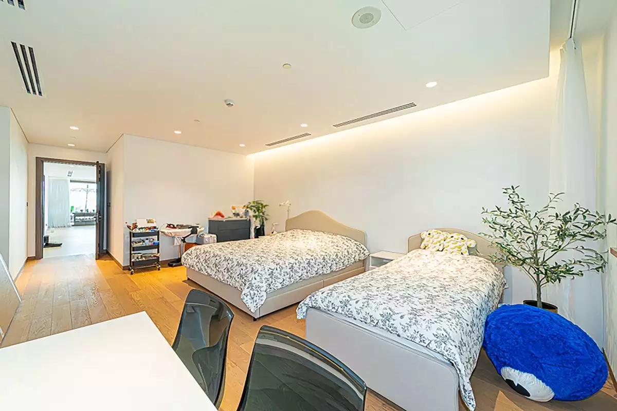 Flat 572m² in UAE, Dubai. Priced at 8808191€ rent photo-15