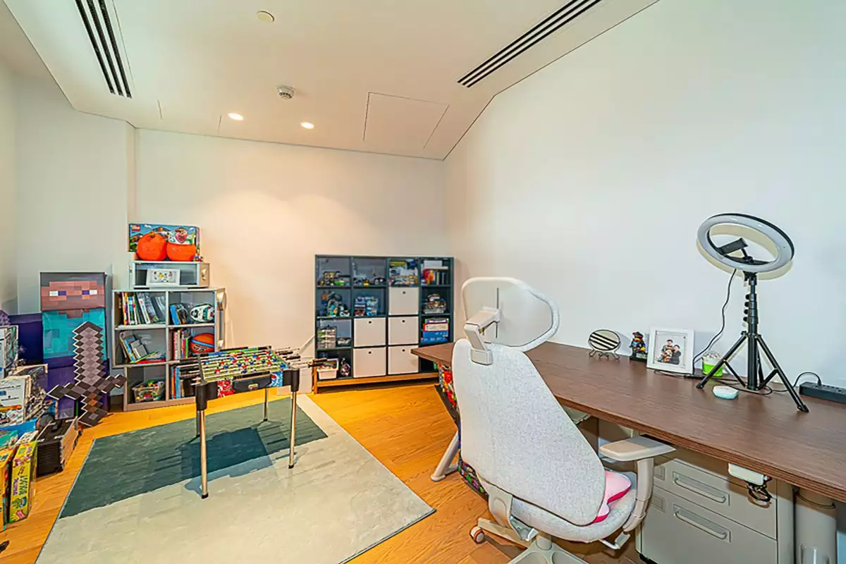Flat 572m² in UAE, Dubai. Priced at 8808191€ rent photo-16