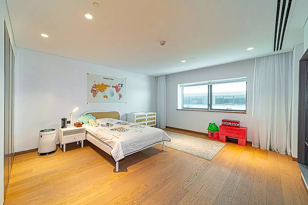 Flat 572m² in UAE, Dubai. Priced at 8808191€ rent photo-27