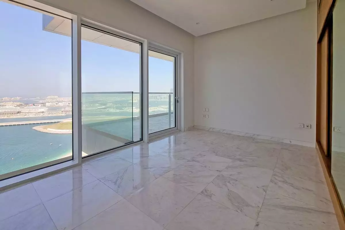 Flat 178m² in UAE, Dubai. Priced at 2309868€ rent photo-3