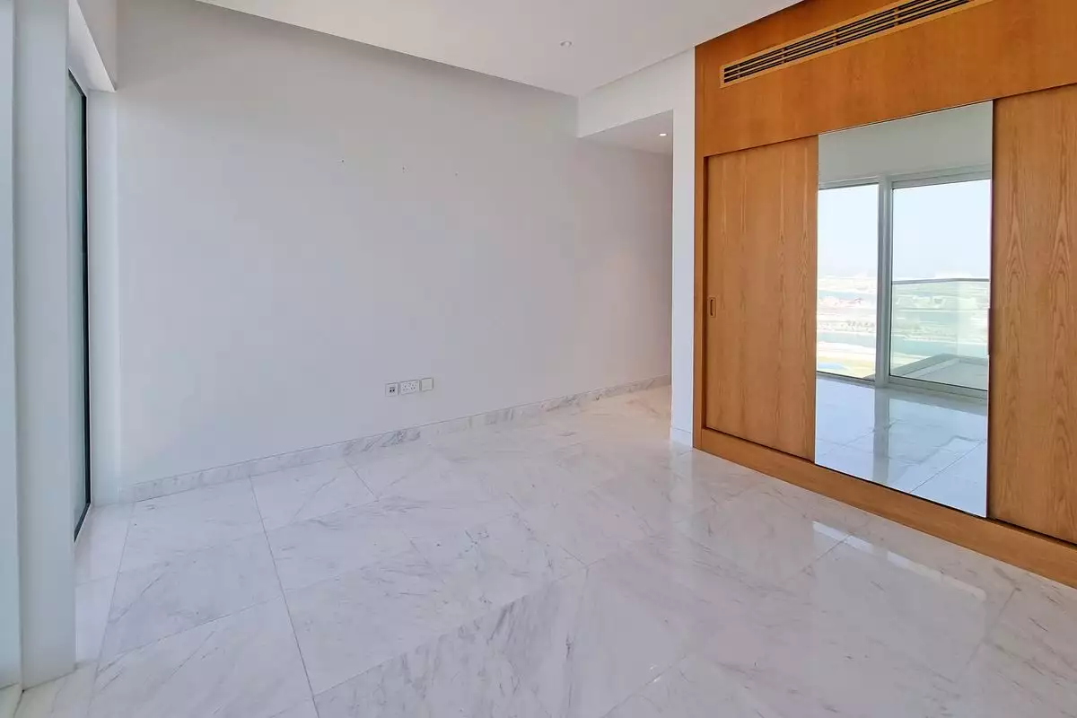 Flat 178m² in UAE, Dubai. Priced at 2309868€ rent photo-8