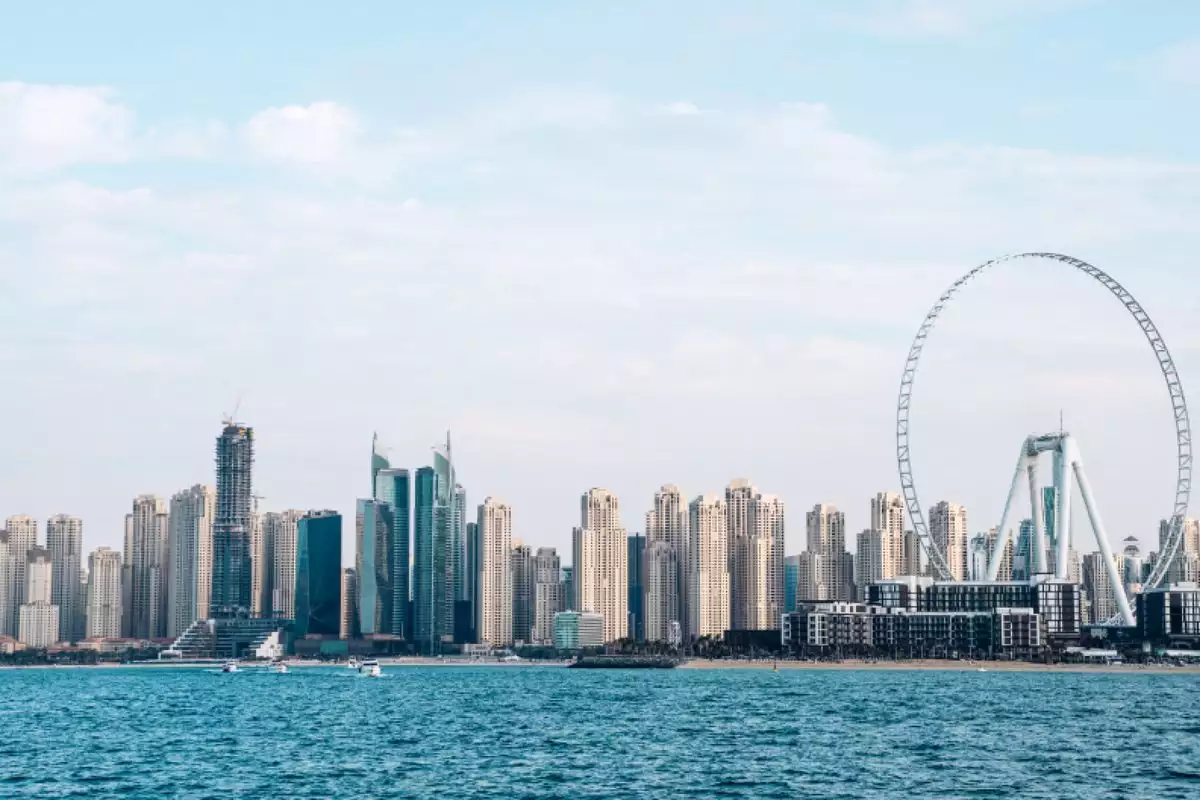 Flat 567m² in UAE, Dubai. Priced at 6992034€ rent photo-2