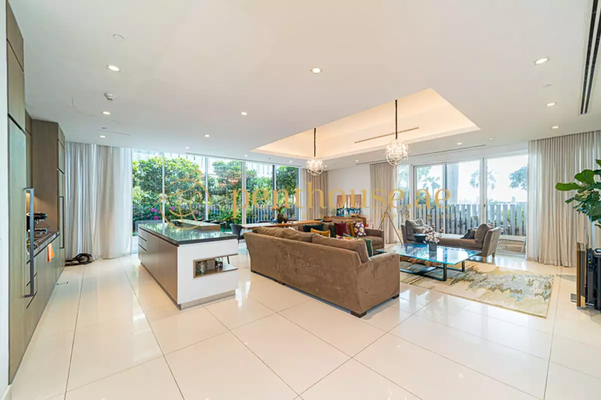 Flat 486m² in UAE, Dubai. Priced at 4694651€ rent photo-2