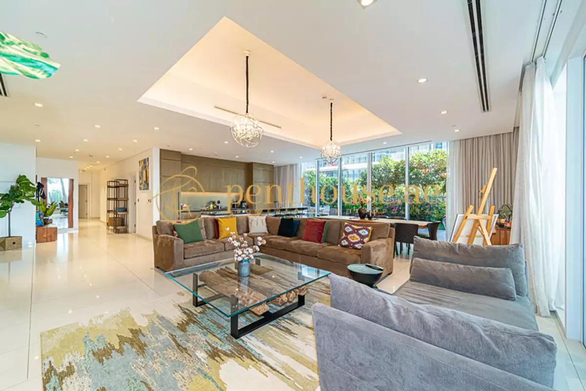 Flat 486m² in UAE, Dubai. Priced at 4694651€ rent photo-3