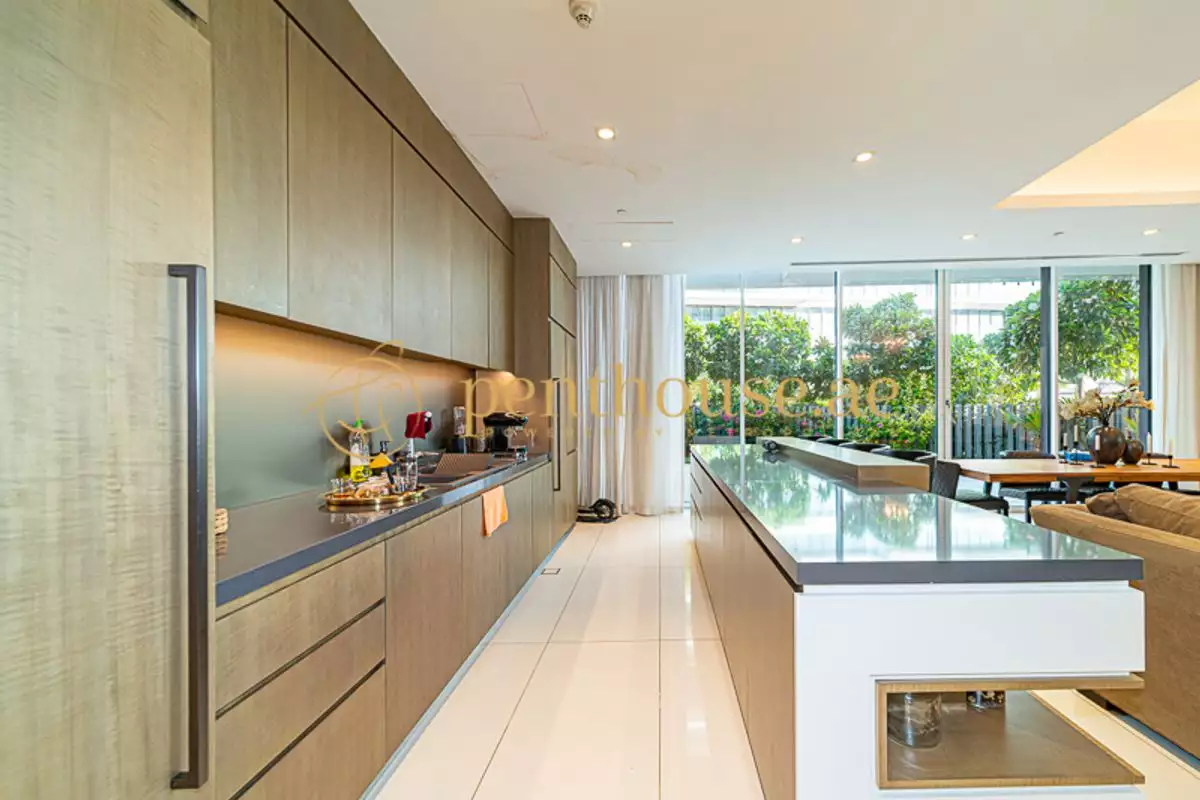 Flat 486m² in UAE, Dubai. Priced at 4694651€ rent photo-7