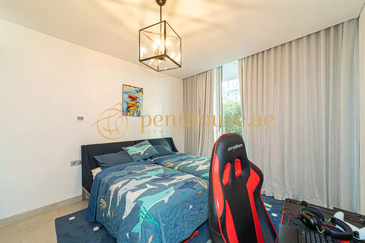 Flat 486m² in UAE, Dubai. Priced at 4694651€ rent photo-12