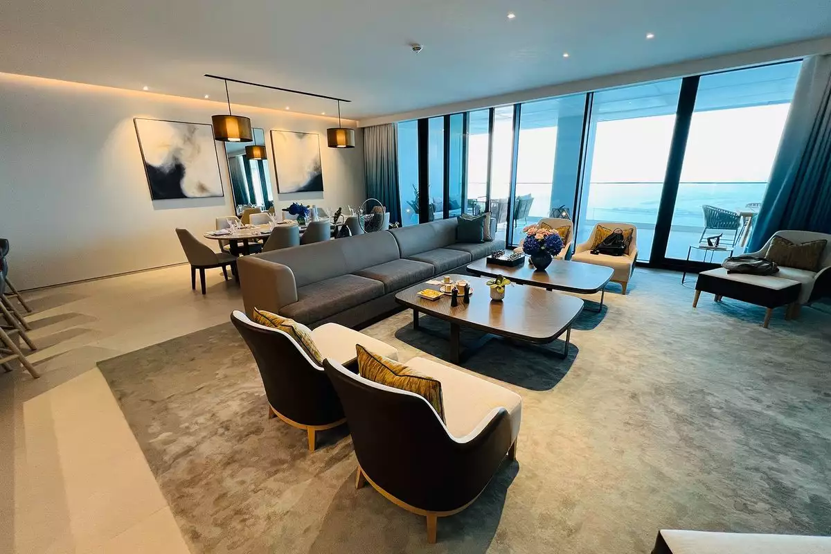 Flat 466m² in UAE, Dubai. Priced at 12485775€ rent photo-3