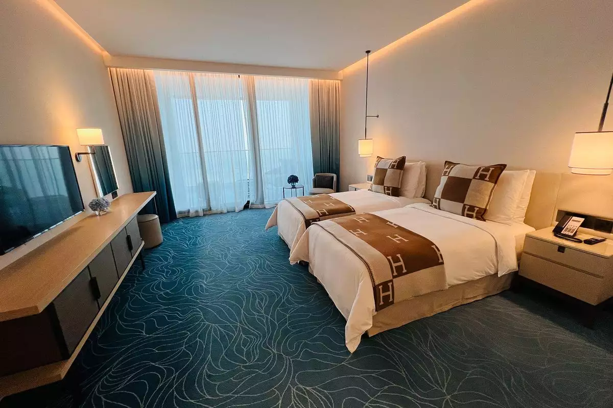 Flat 466m² in UAE, Dubai. Priced at 12485775€ rent photo-11