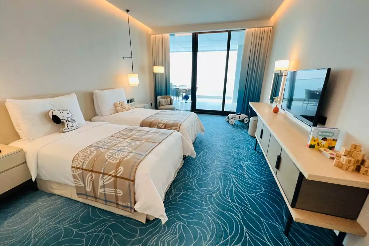Flat 466m² in UAE, Dubai. Priced at 12485775€ rent photo-13