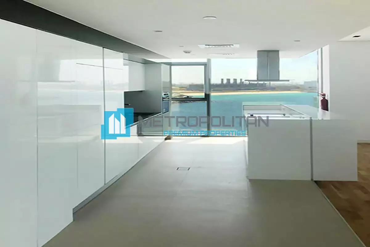 Flat 228m² in UAE, Dubai. Priced at 6242887€ rent photo-3