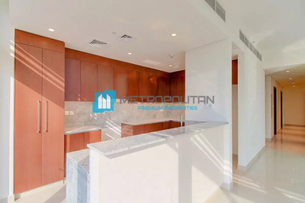 Flat 232m² in UAE, Dubai. Priced at 1123720€ rent photo-5