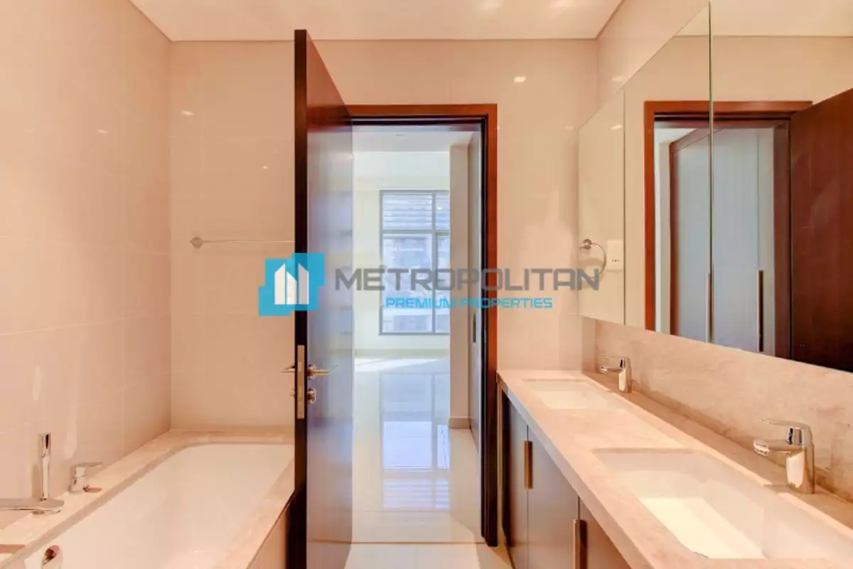 Flat 232m² in UAE, Dubai. Priced at 1123720€ rent photo-8