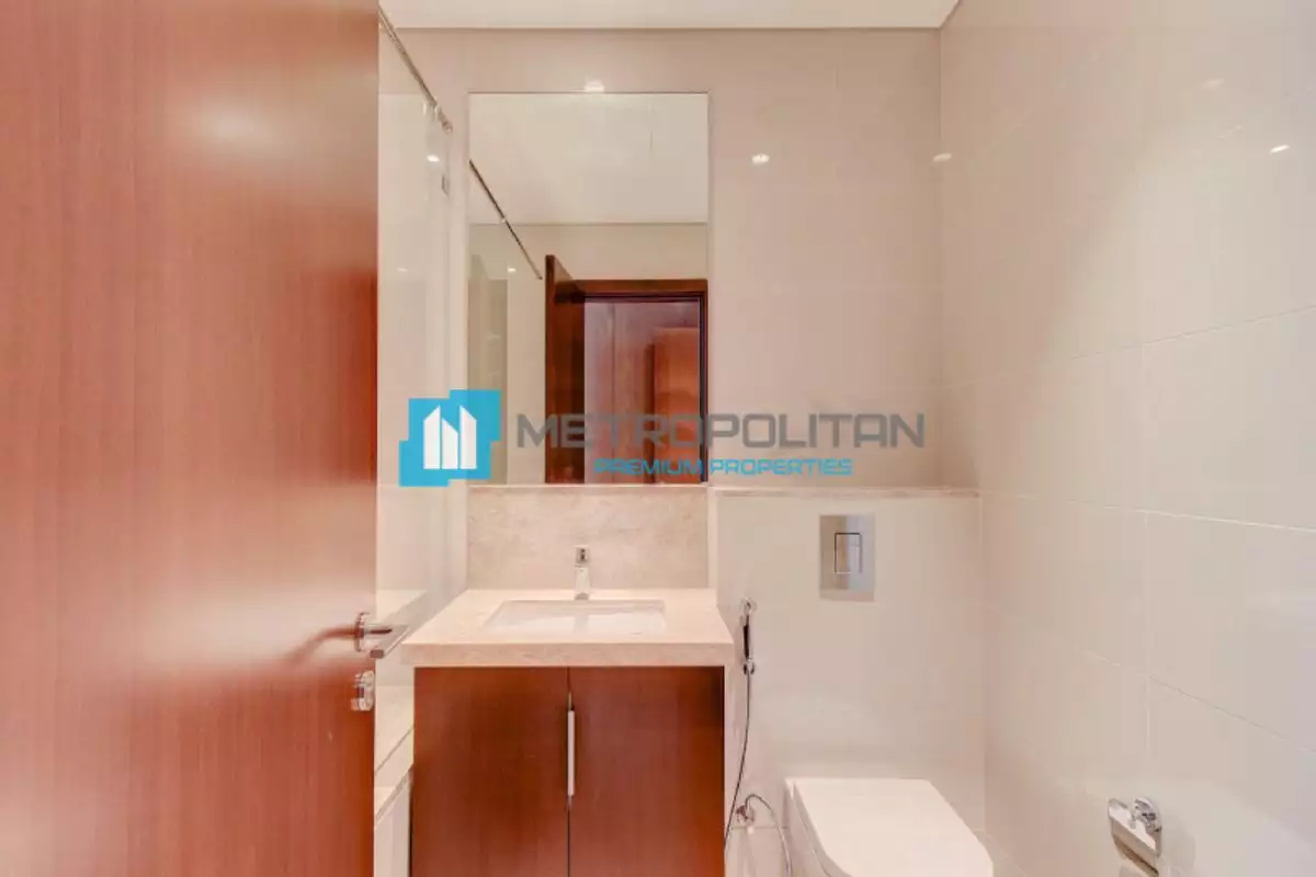 Flat 232m² in UAE, Dubai. Priced at 1123720€ rent photo-10