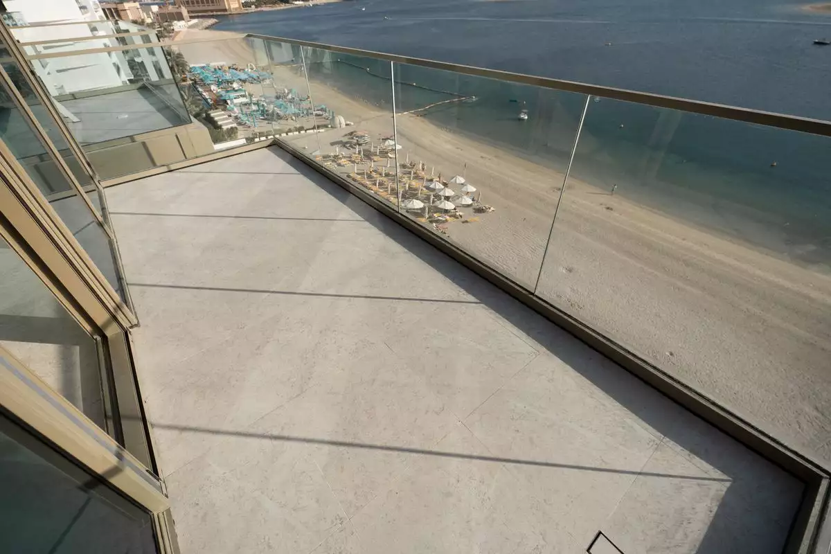 Flat 190m² in UAE, Dubai. Priced at 2954390€ rent photo-3