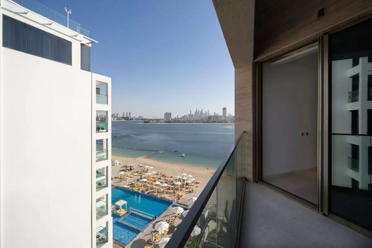 Flat 190m² in UAE, Dubai. Priced at 2954390€ rent photo-4