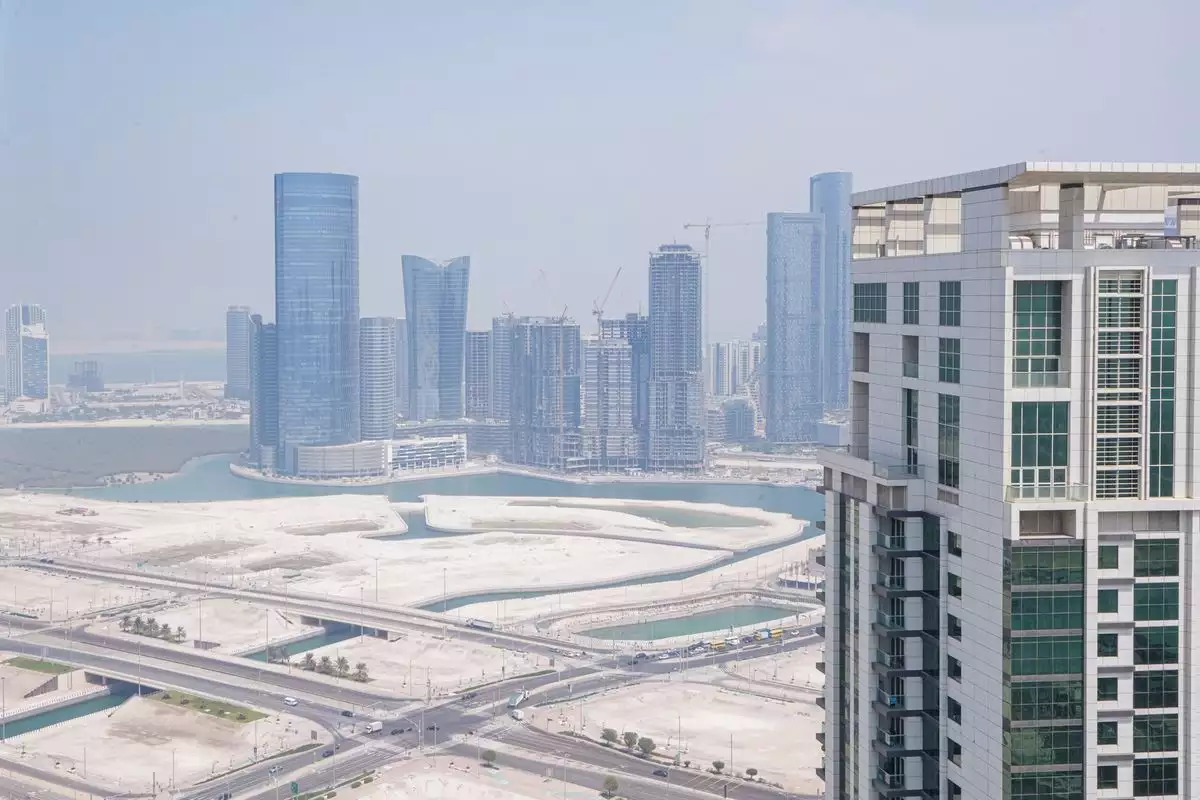 Flat 87m² in UAE, Abu Dhabi. Priced at 212258€ rent photo-1