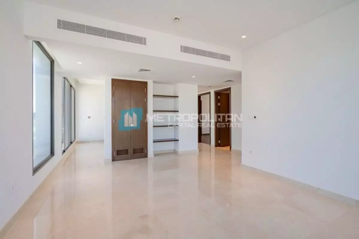 Villa 622m² in UAE, Abu Dhabi. Priced at 2497155€ rent photo-8